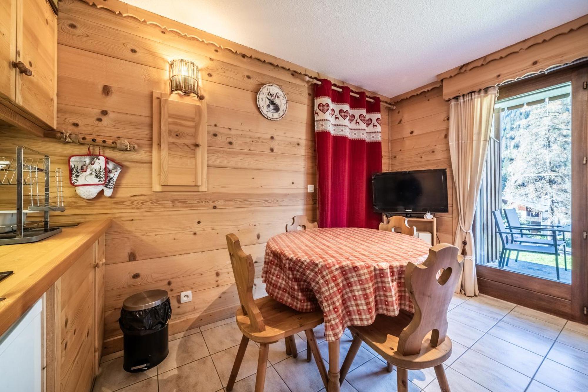 Studio Rez-De-Jardin, 4 Pers Châtel Екстериор снимка